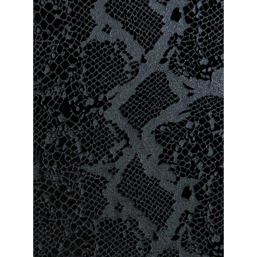 Torrid Black Snakeskin Embossed Velvet Tee Plus Size 1 1X 14/16 Short Sleeve Top - Picture 5 of 14